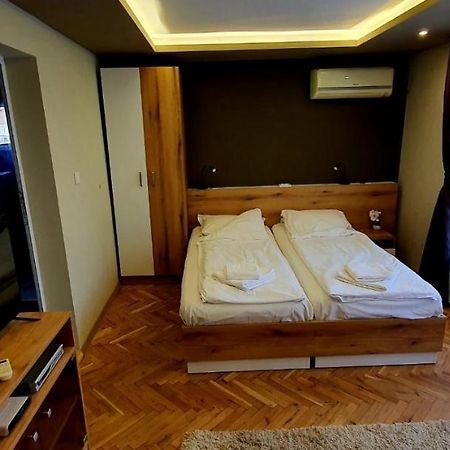 Ivet Guest rooms Varna Extérieur photo